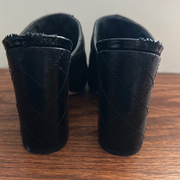 Chanel lambskin quilted heel heel slides 36.5 barely worn - Picture 5 of 8